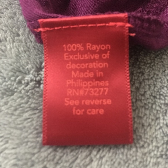 NWT Womens Purple Jennifer Lopez Cold Shoulder Tee - Picture 7 of 7